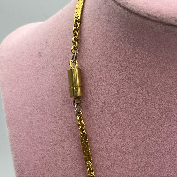 Vintage unique Classic Gold tone Chain Necklace - Picture 6 of 6